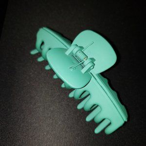Teal Jaw Hair Clip Brand New No Tags